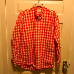 Men’s shirt.